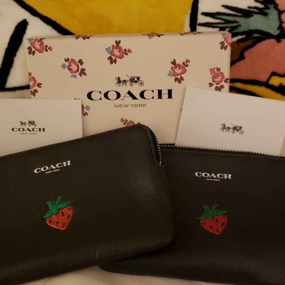 Coach leather wristlet